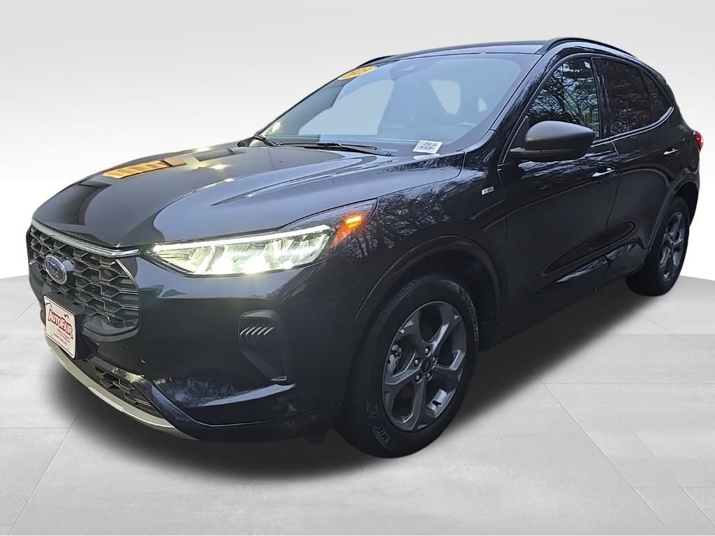2023 Ford Escape ST-Line photo 3