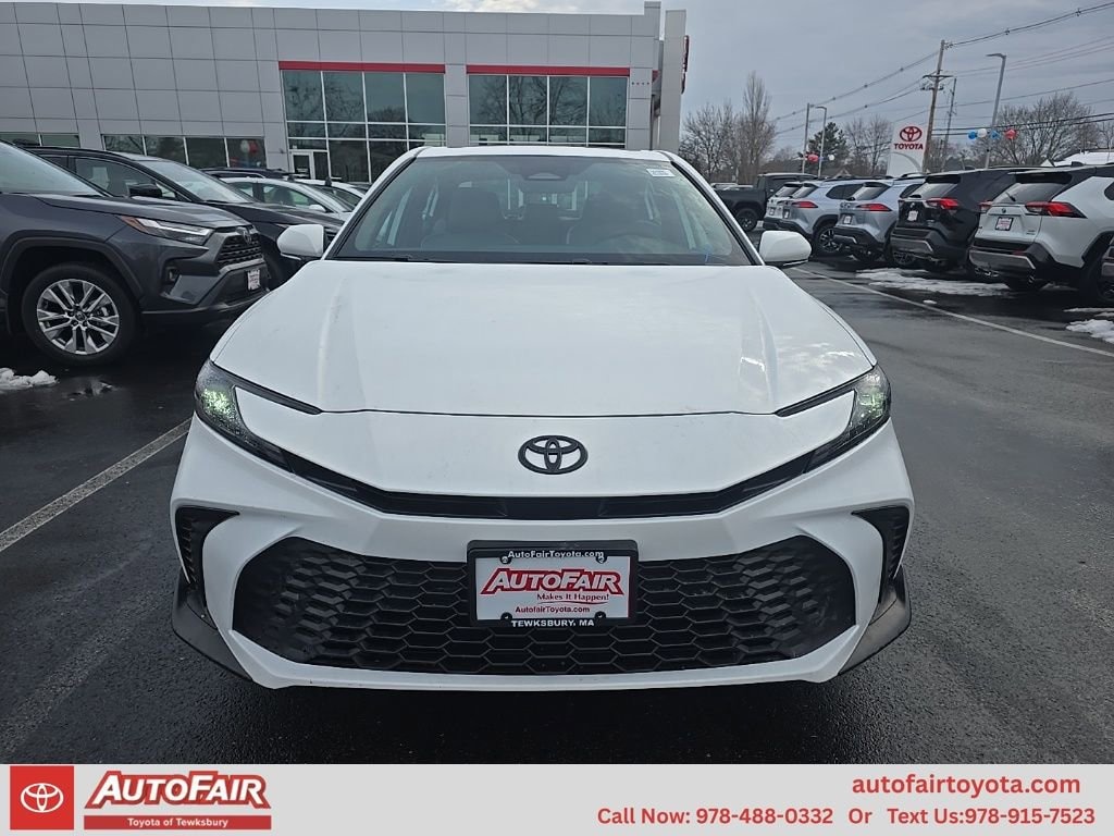 New 2026 Toyota Camry SE Sedan