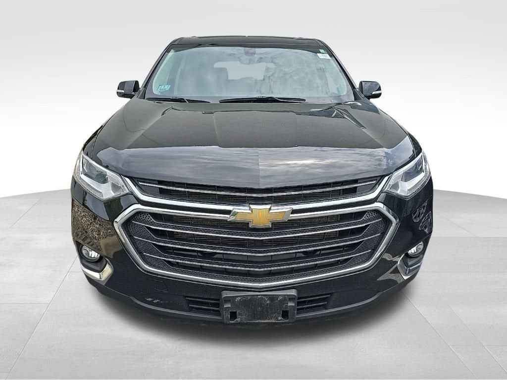Used 2020 Chevrolet Traverse 1LT with VIN 1GNEVGKW3LJ179156 for sale in Tewksbury, MA