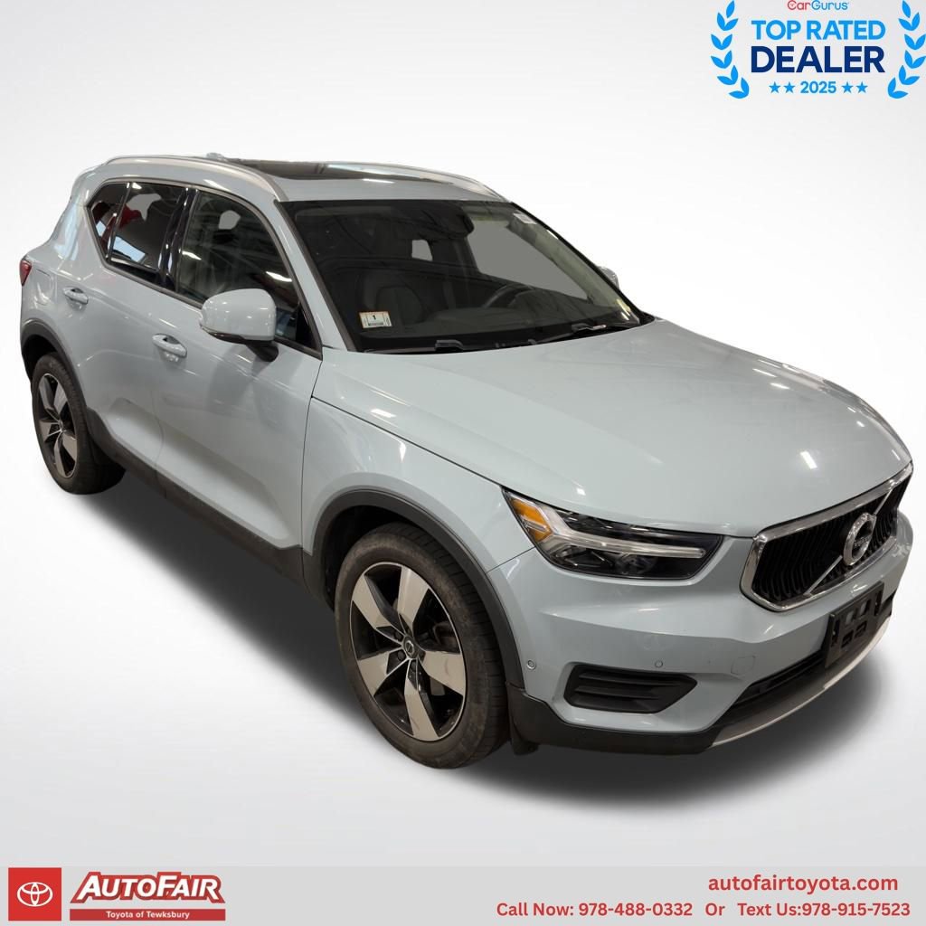 2019 Volvo XC40 Momentum