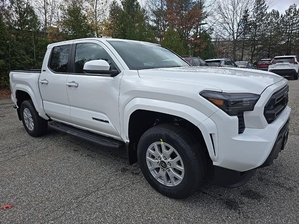 New 2025 Toyota Tacoma SR5 Truck Double Cab