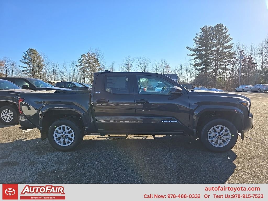2026 Toyota Tacoma SR5 - Photo 7