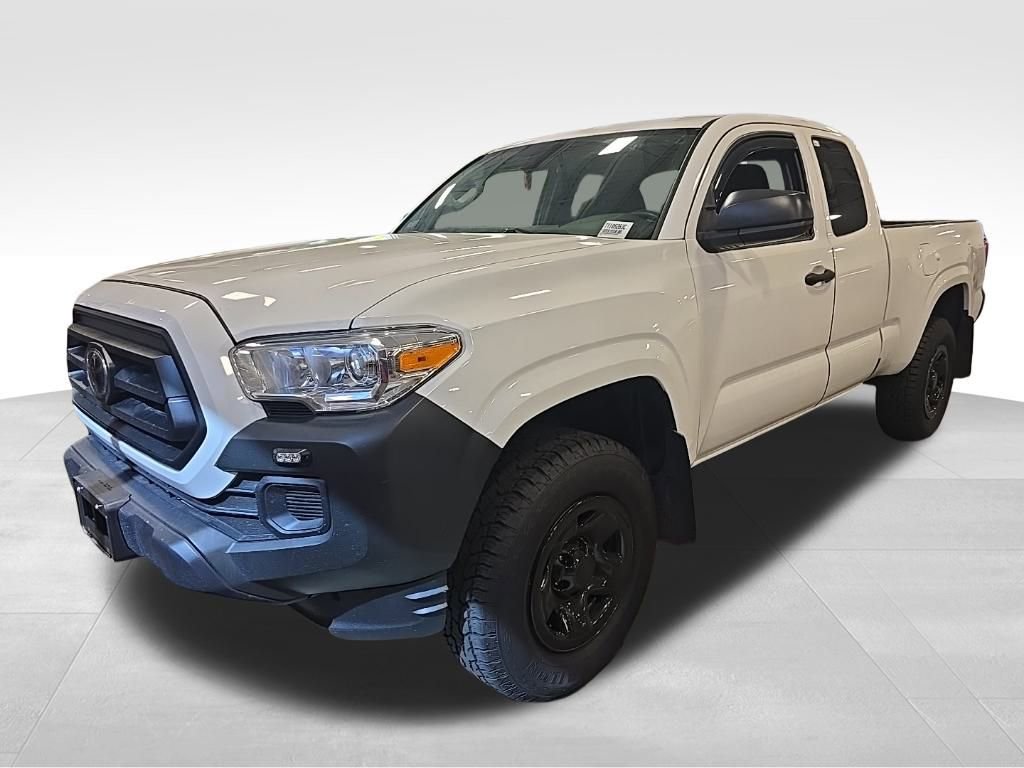 2022 Toyota Tacoma SR photo 3