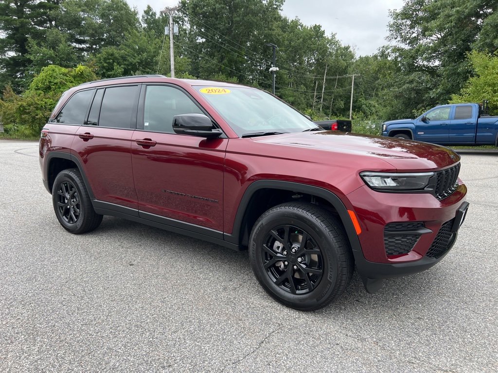 Used 2024 Jeep Grand Cherokee Altitude with VIN 1C4RJHAG5R8585400 for sale in Tewksbury, MA