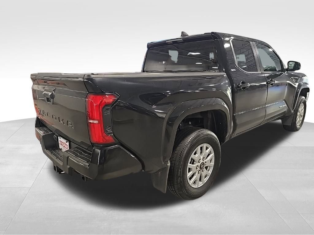 2024 Toyota Tacoma SR5 Double Cab photo 3