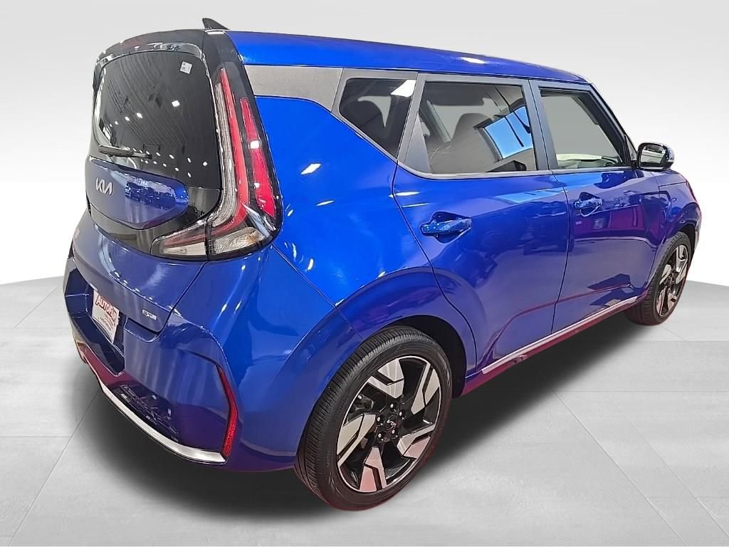 2023 Kia Soul GT-Line photo 4