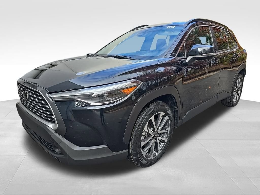 Used 2023 Toyota Corolla Cross XLE SUV