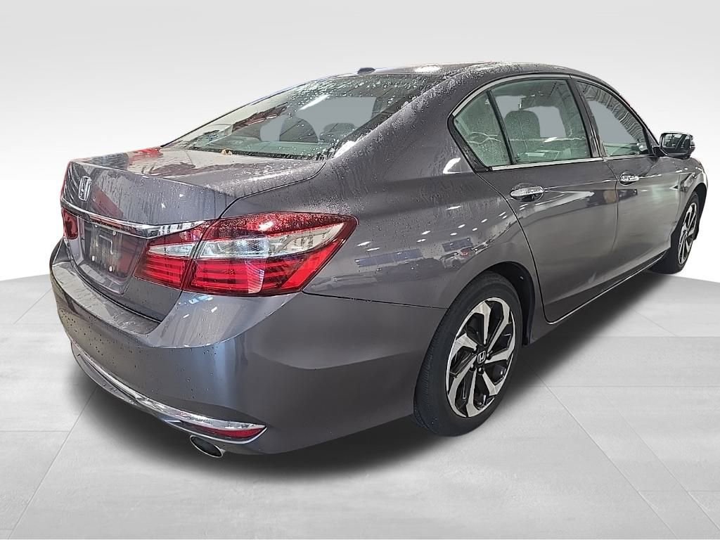 2016 Honda Accord EX-L photo 4