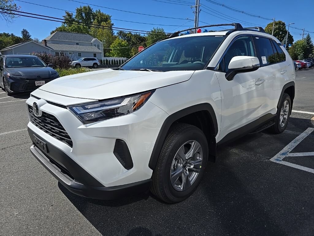 New 2025 Toyota RAV4 XLE SUV