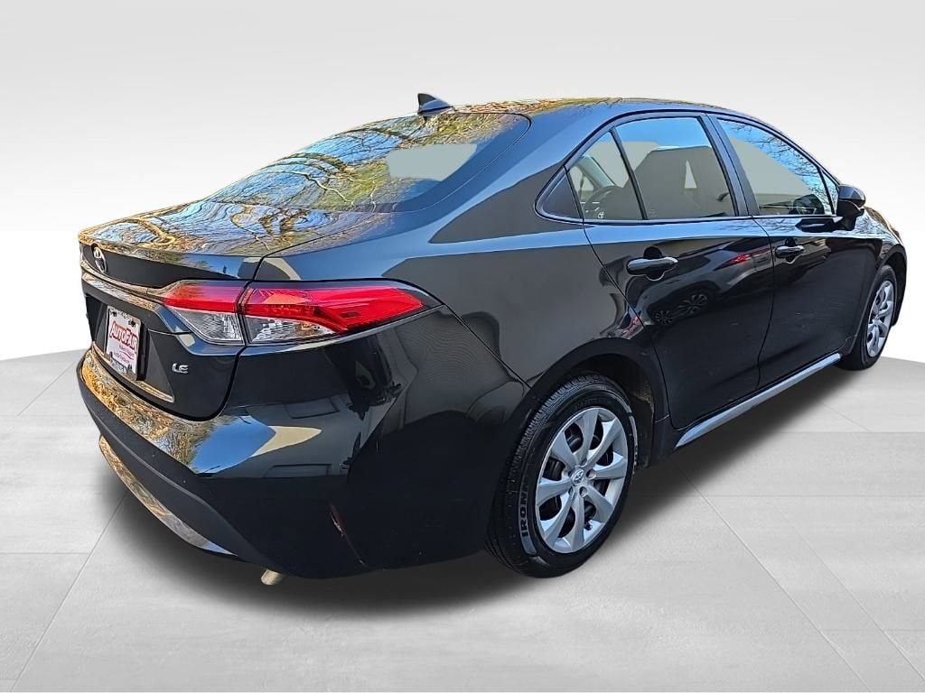 Used 2022 Toyota Corolla LE Sedan