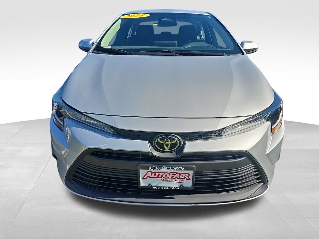 2024 Toyota Corolla LE photo 2