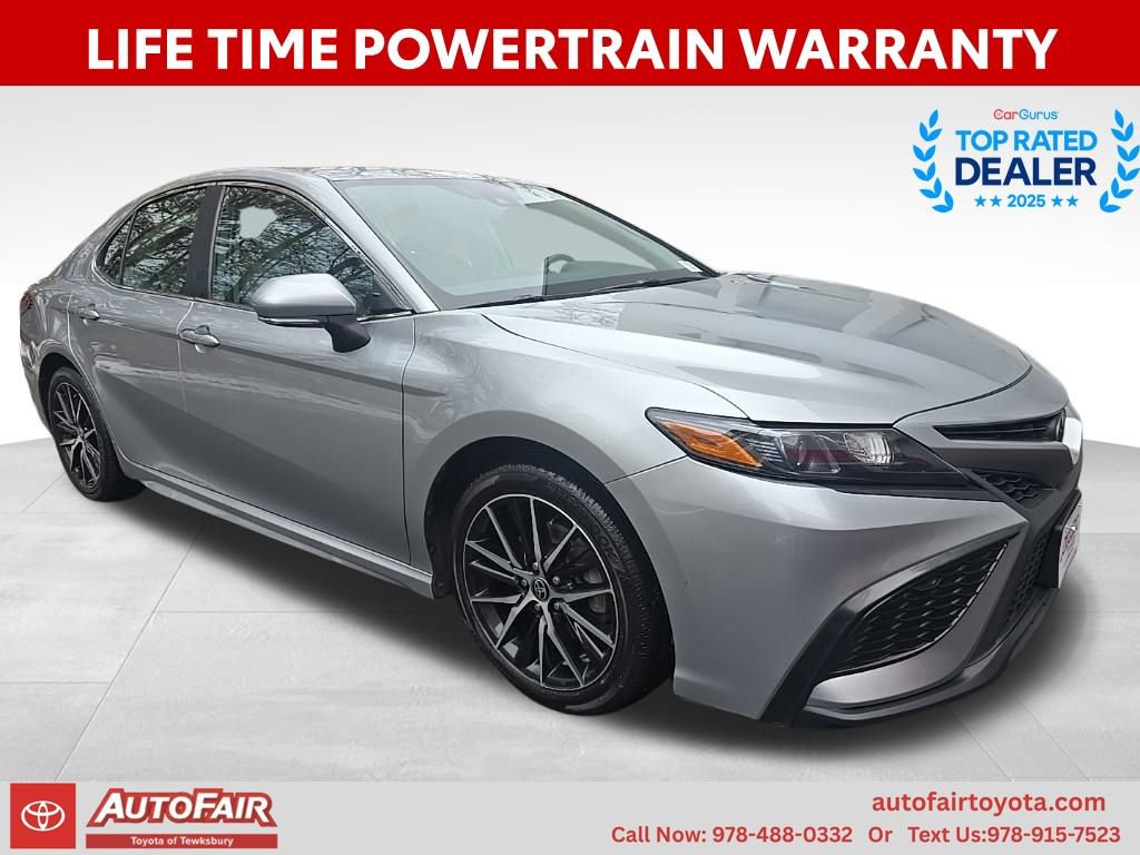 2022 Toyota Camry SE