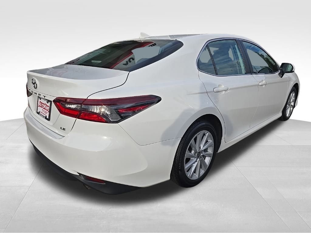 2024 Toyota Camry LE photo 4