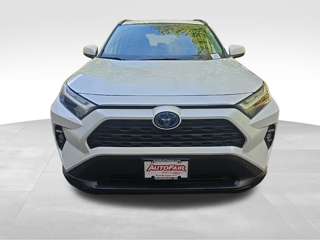 2022 Toyota RAV4 Hybrid XLE Premium photo 2