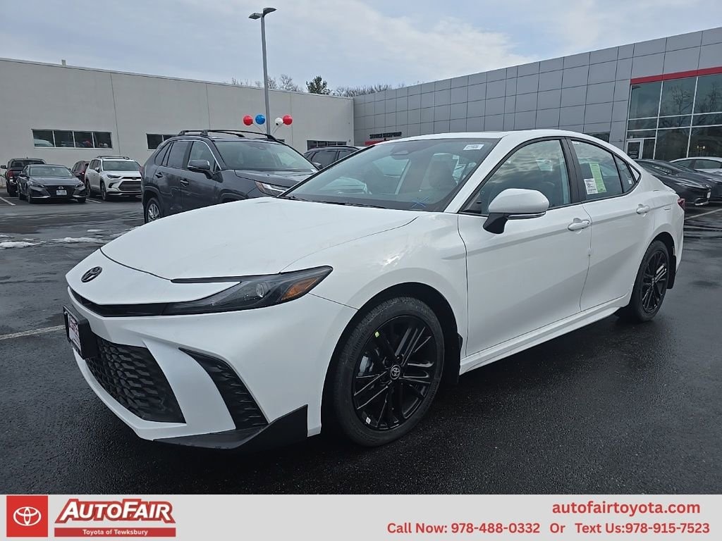 New 2026 Toyota Camry SE Sedan