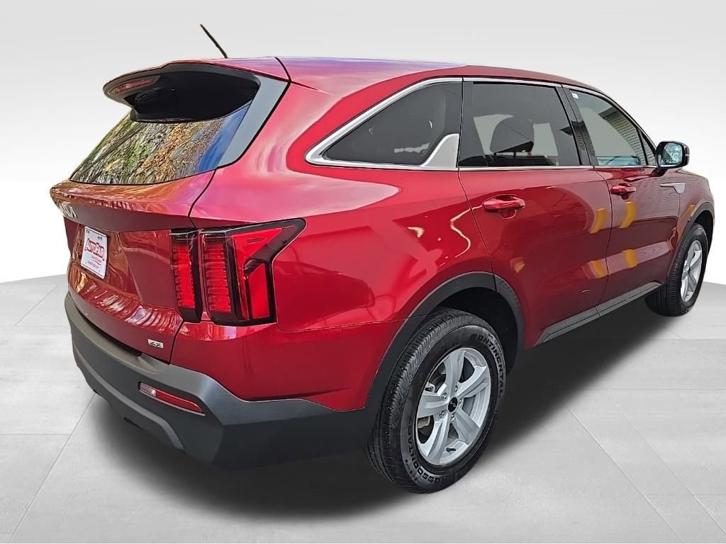 2023 Kia Sorento LX photo 4