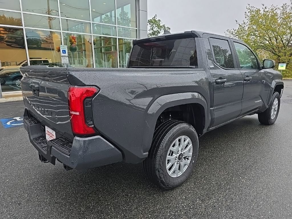 New 2025 Toyota Tacoma SR5 Truck Double Cab