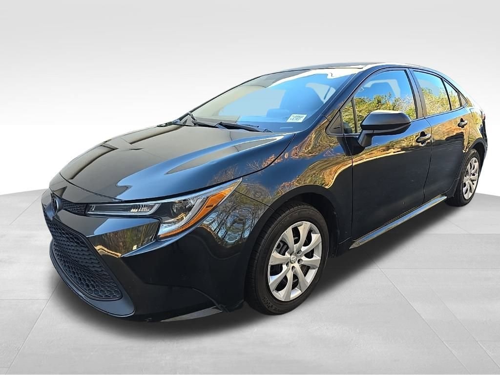 Used 2022 Toyota Corolla LE Sedan