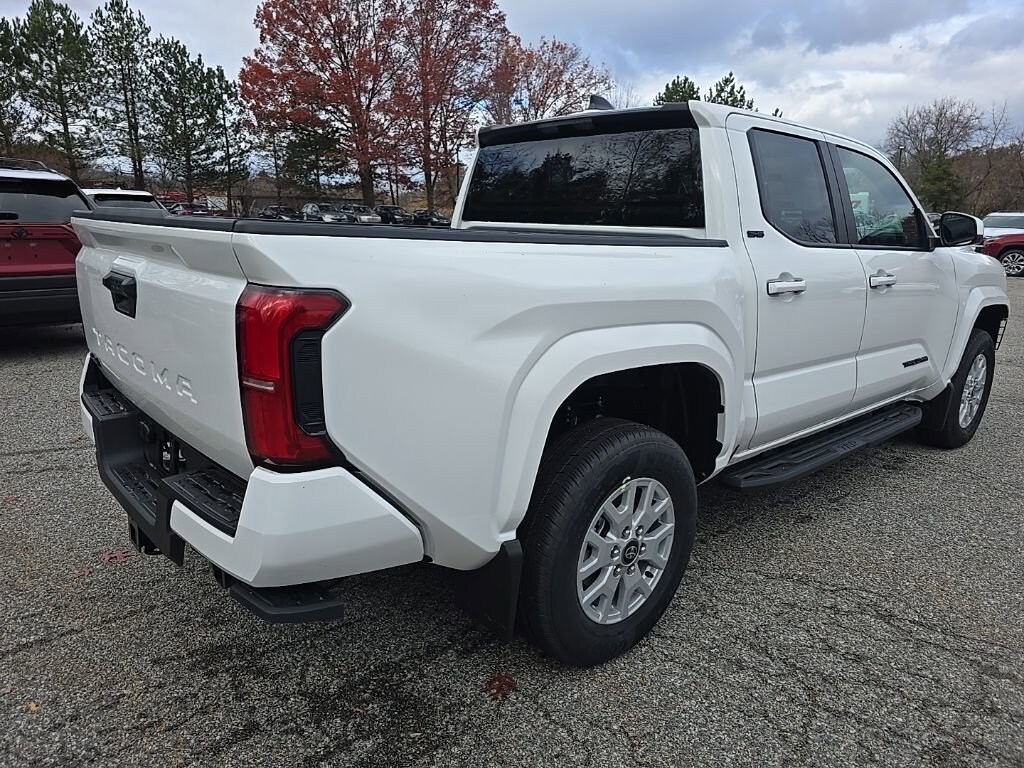 New 2025 Toyota Tacoma SR5 Truck Double Cab