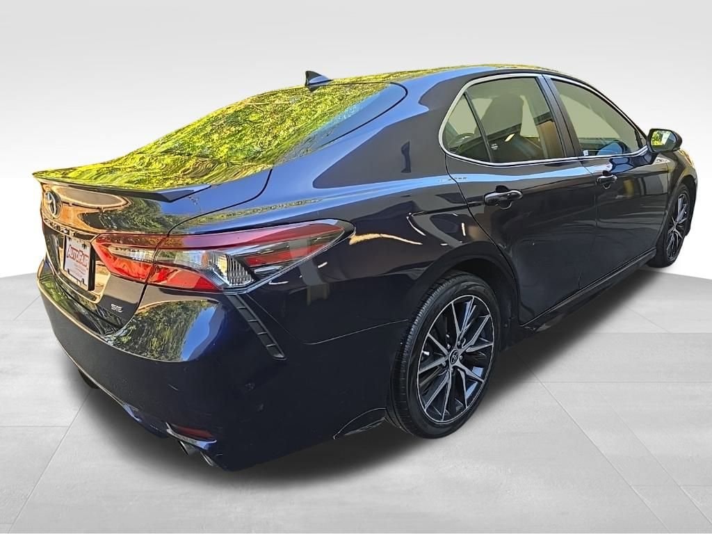 Used 2022 Toyota Camry SE Sedan