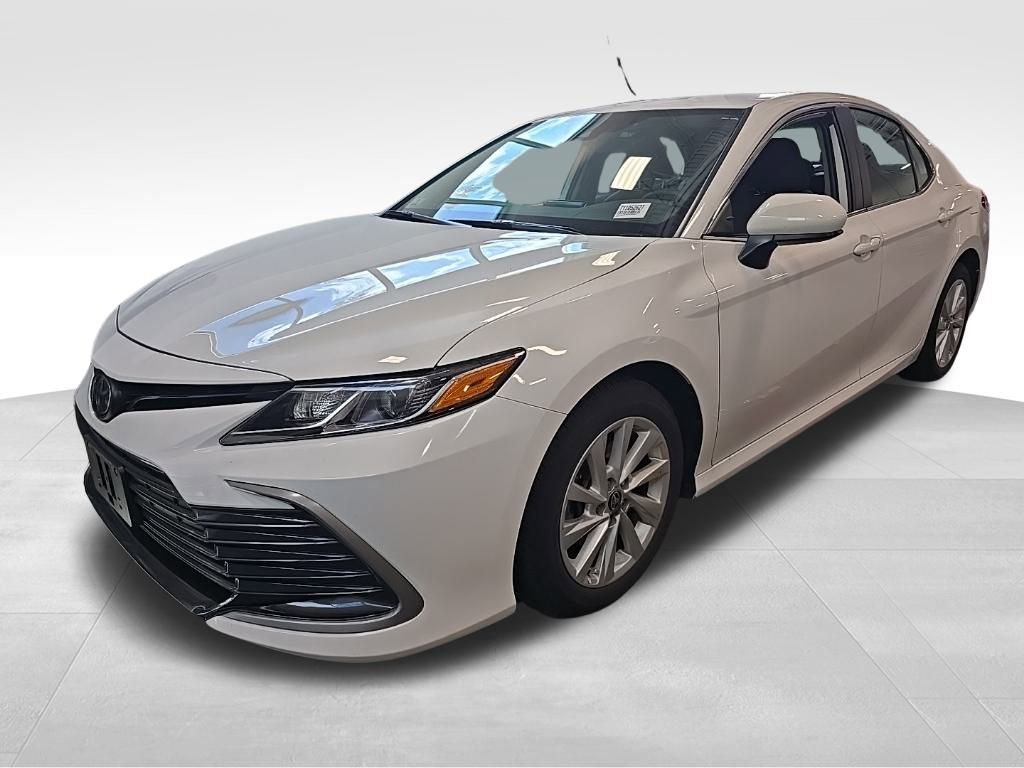 2024 Toyota Camry LE photo 3