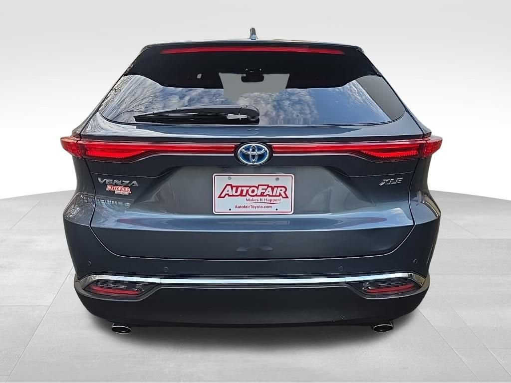 Used 2024 Toyota Venza XLE SUV
