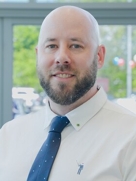Staff member Alex Wheaton from ID_473a8013b172