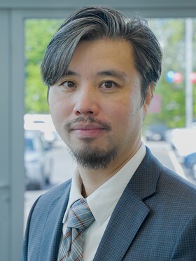 Staff member Michael Huang from ID_473a8013b172