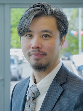 Staff member Michael Huang from ID_473a8013b172