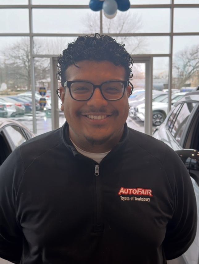 Staff member Manny Batista from ID_999ac8e13176