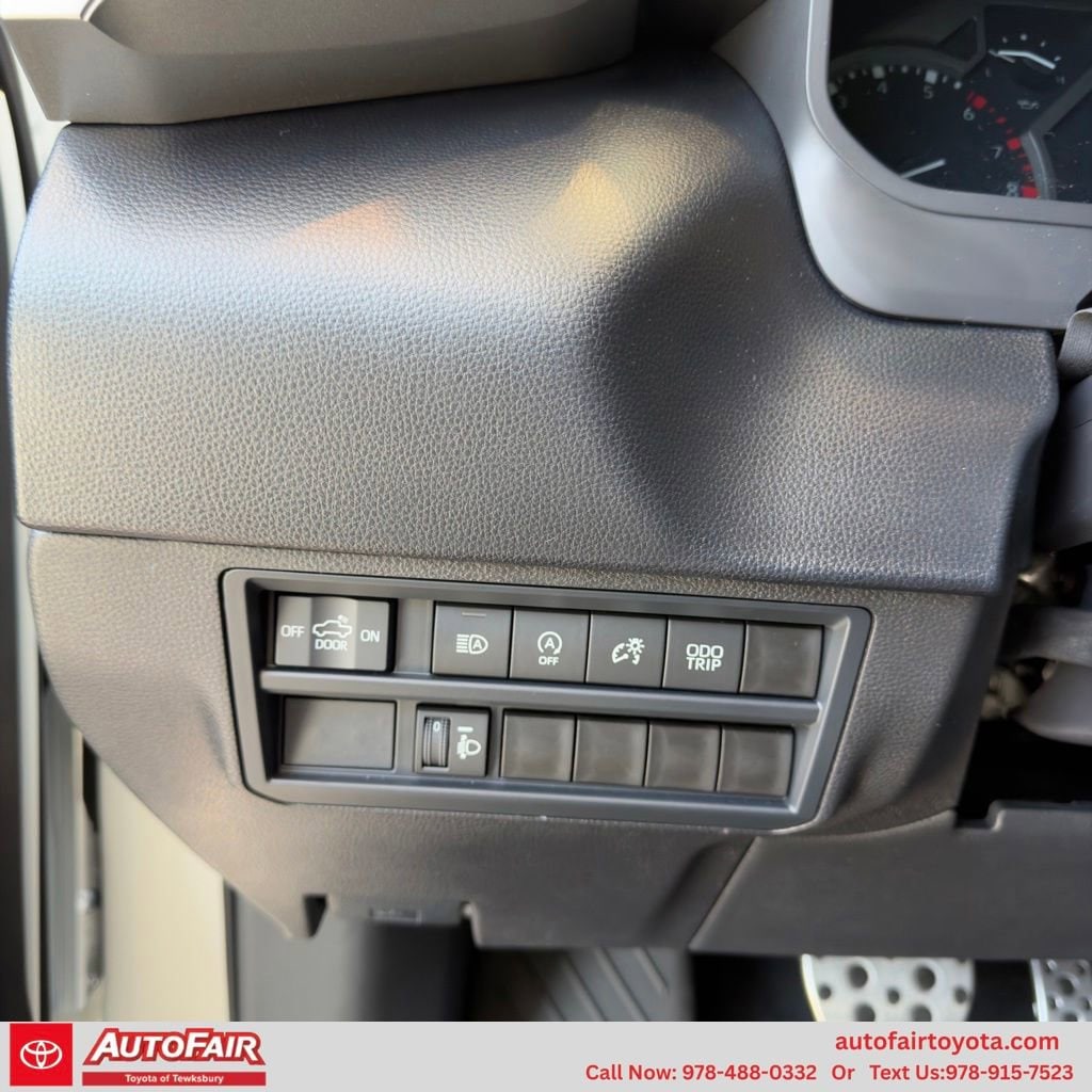 2026 Toyota Tundra SR5 - Photo 8