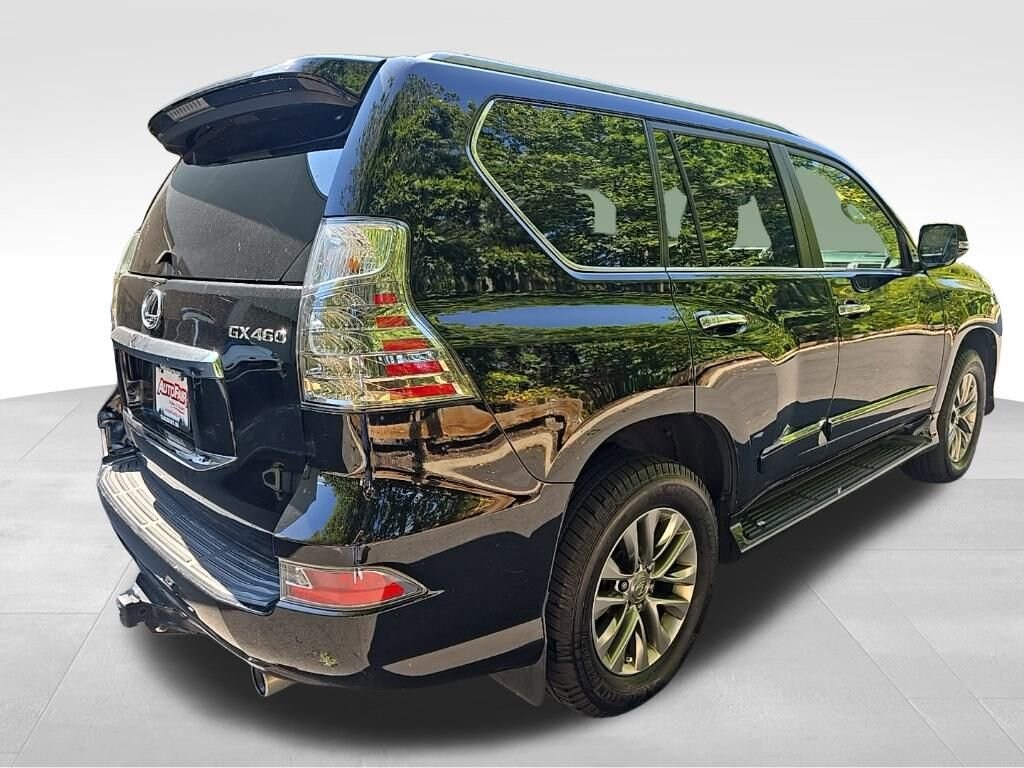 2017 Lexus GX 460 Luxury photo 4