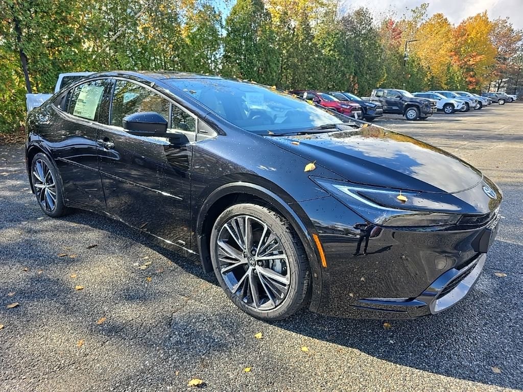 2026 Toyota Prius XLE's photo