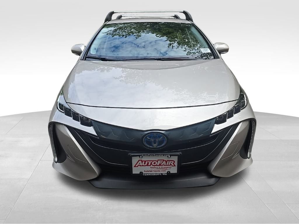 2020 Toyota Prius Prime Limited photo 2