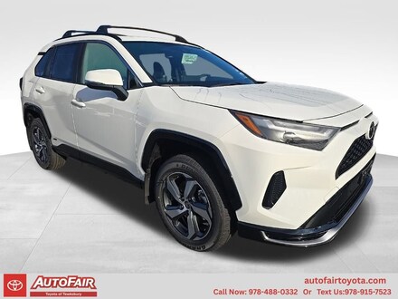 2025 Toyota RAV4 Plug-in Hybrid SE SUV