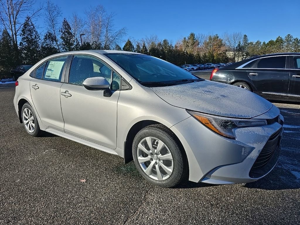 2026 Toyota Corolla LE's photo