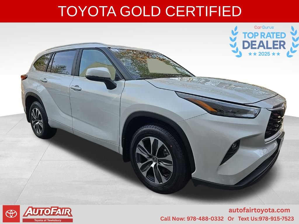 2023 Toyota Highlander XLE's photo