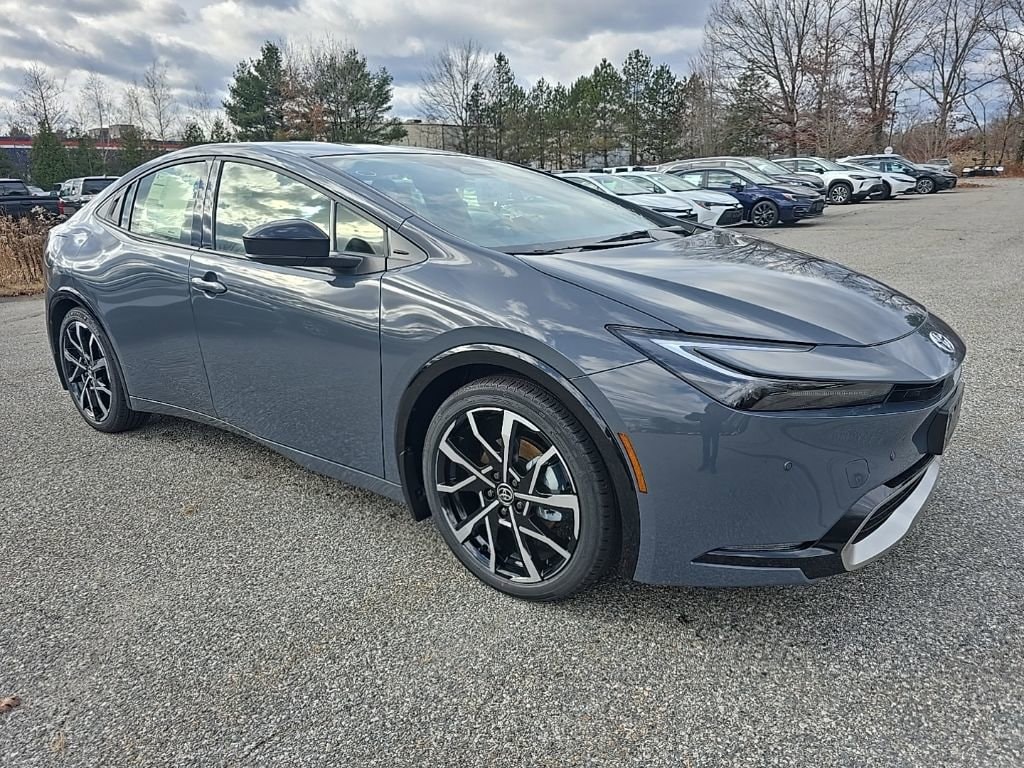 2026 Toyota Prius XSE's photo