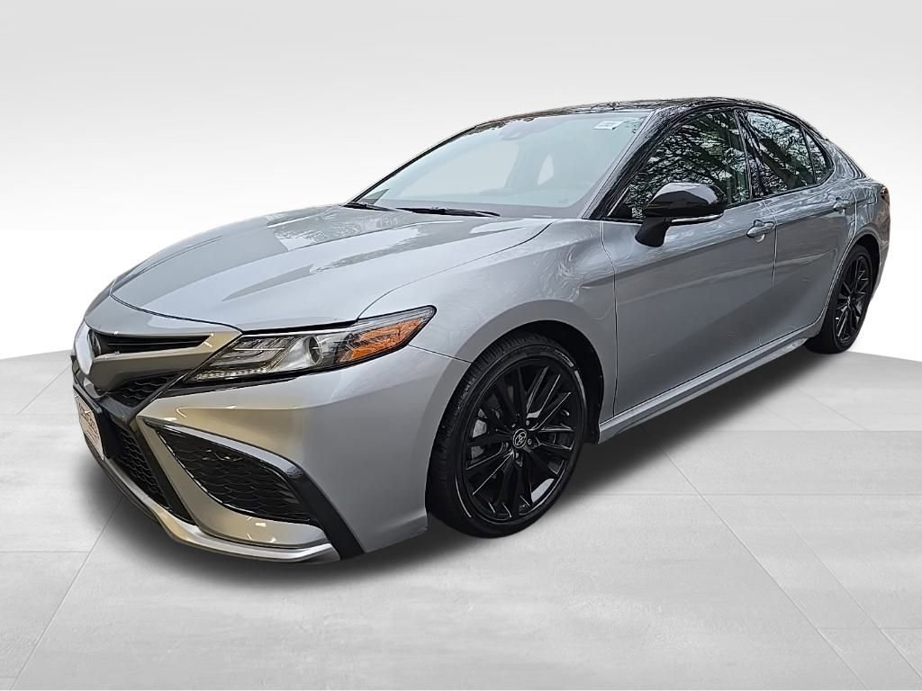 2023 Toyota Camry Hybrid XSE photo 3