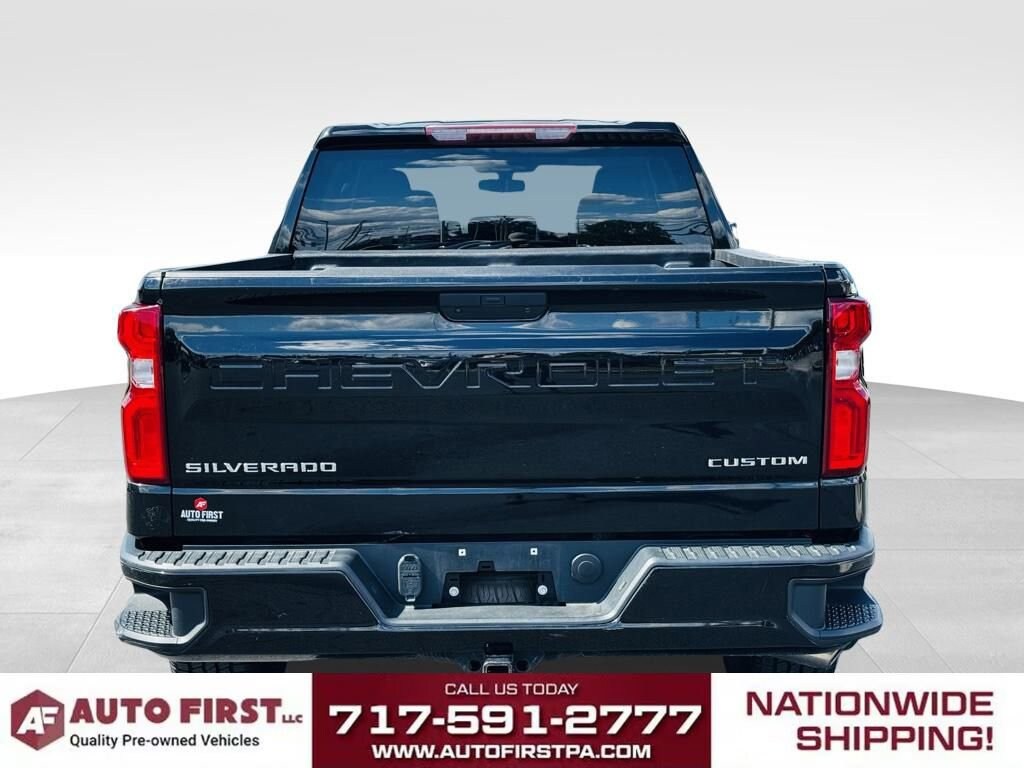 2020 Chevrolet Silverado 1500 Custom photo 3