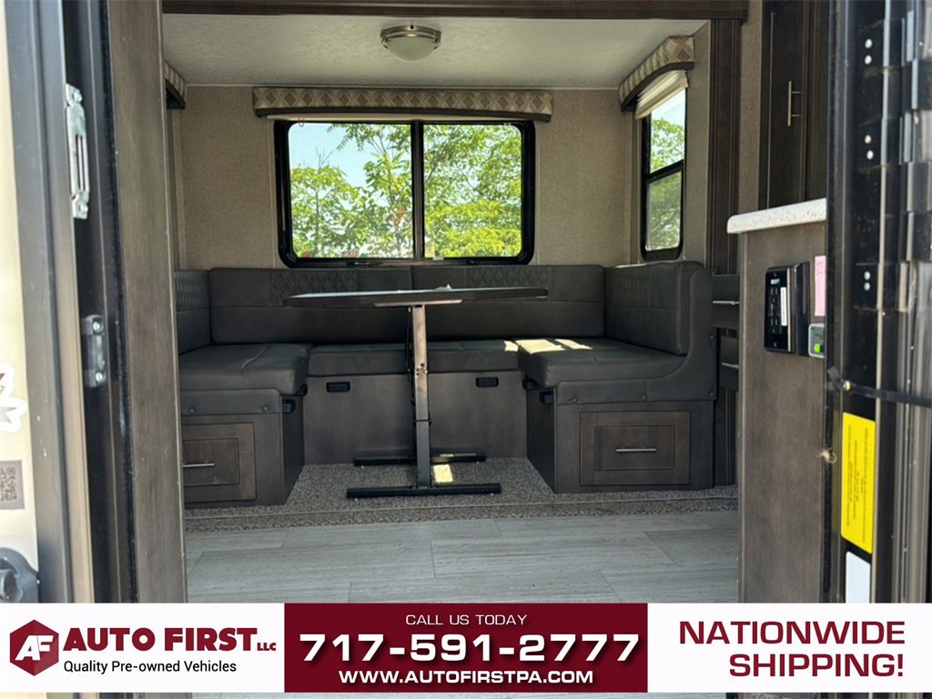 2021 Forest River Flagstaff Lite Weight Trailers photo 4