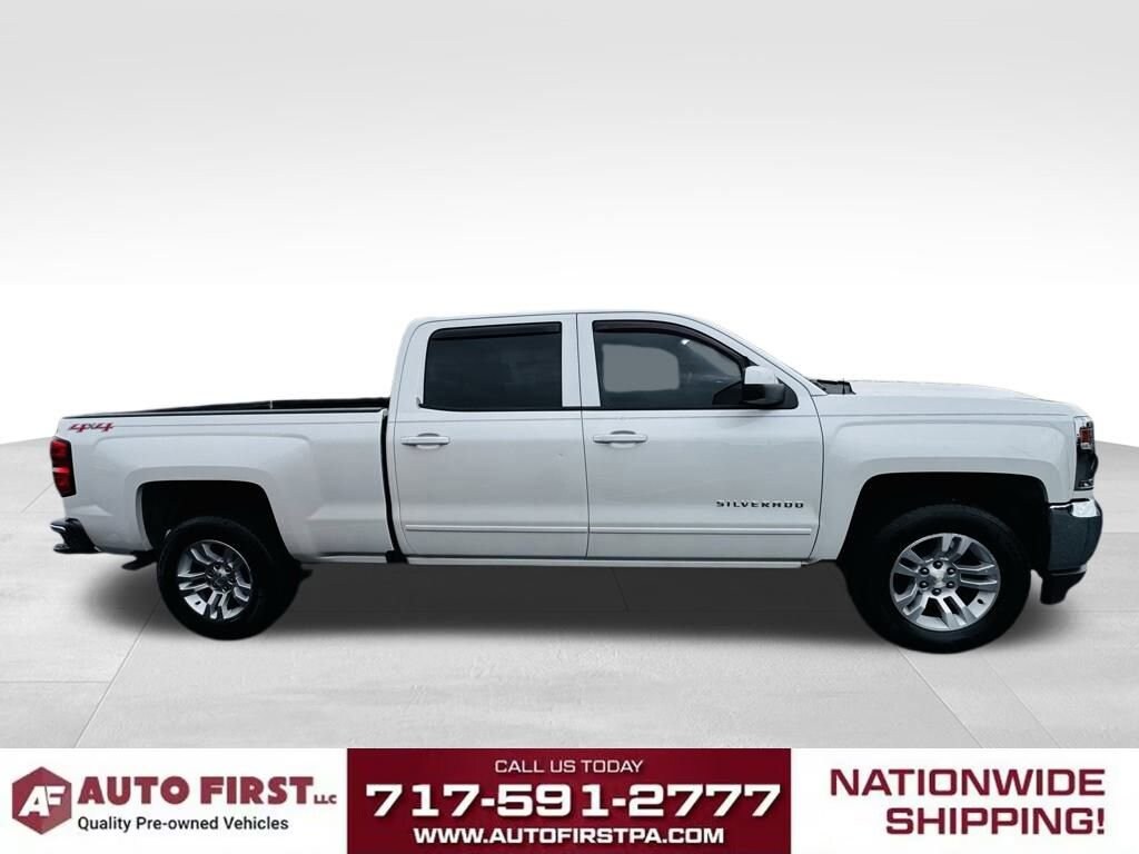 2017 Chevrolet Silverado 1500 LT photo 2