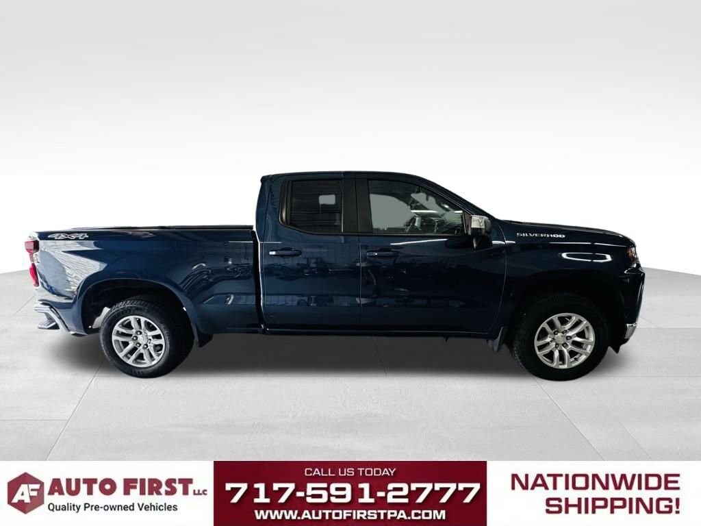 2020 Chevrolet Silverado 1500 LT photo 2