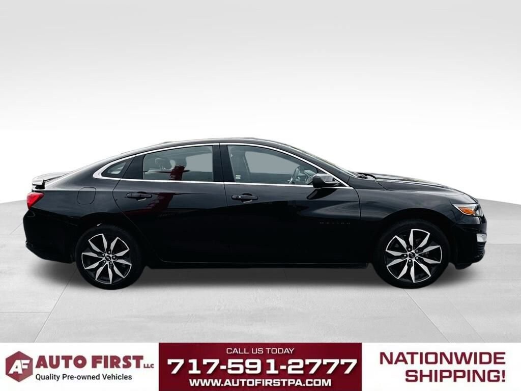 2023 Chevrolet Malibu RS photo 2