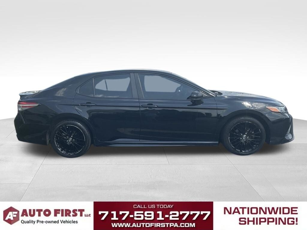 Used 2019 Toyota Camry SE Sedan