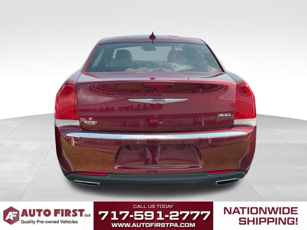 Used 2018 Chrysler 300 Limited Sedan