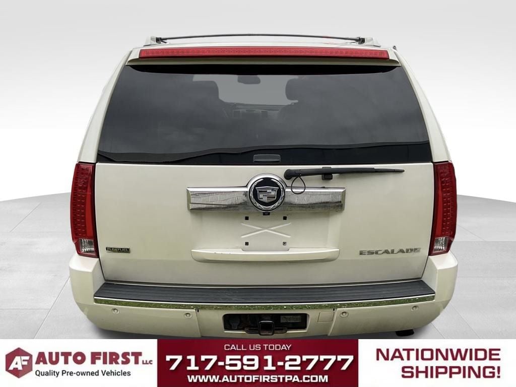 Used 2011 Cadillac Escalade ESV Luxury SUV