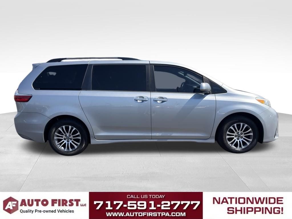 Used 2018 Toyota Sienna XLE 8 Passenger Minivan/Van
