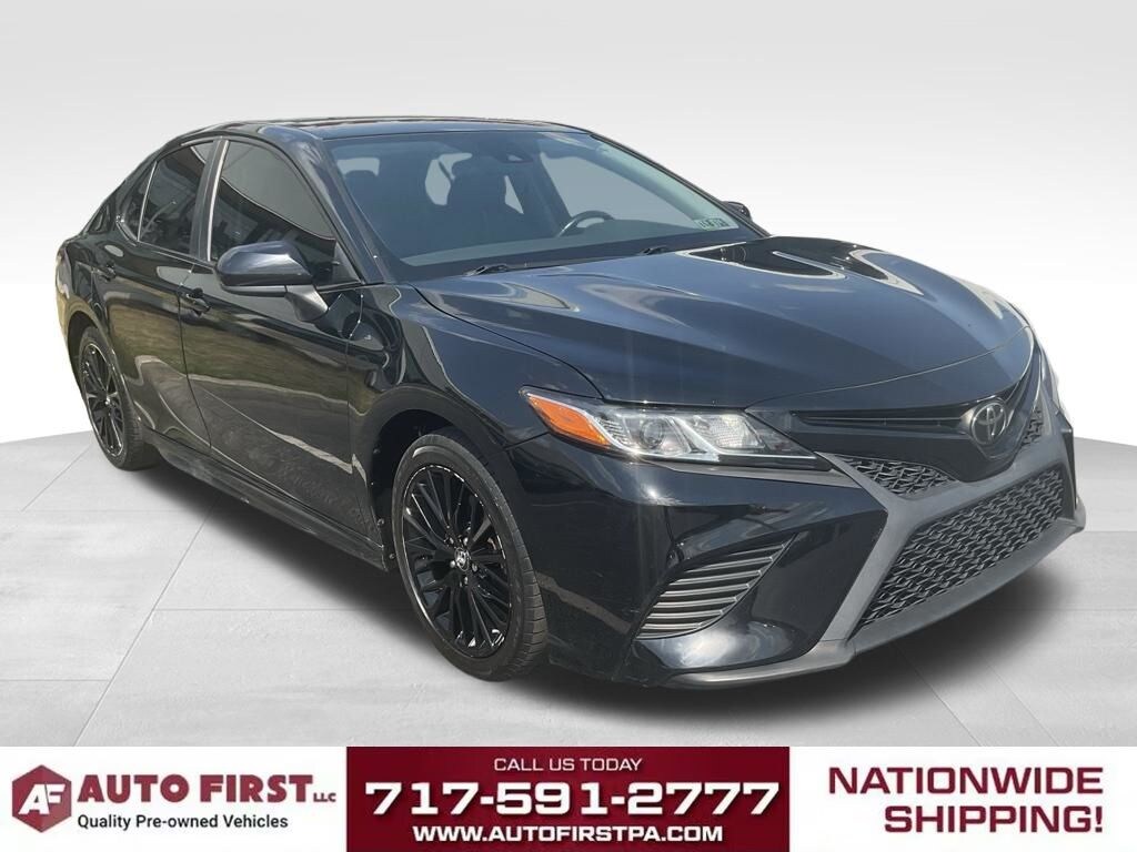 Used 2019 Toyota Camry SE Sedan