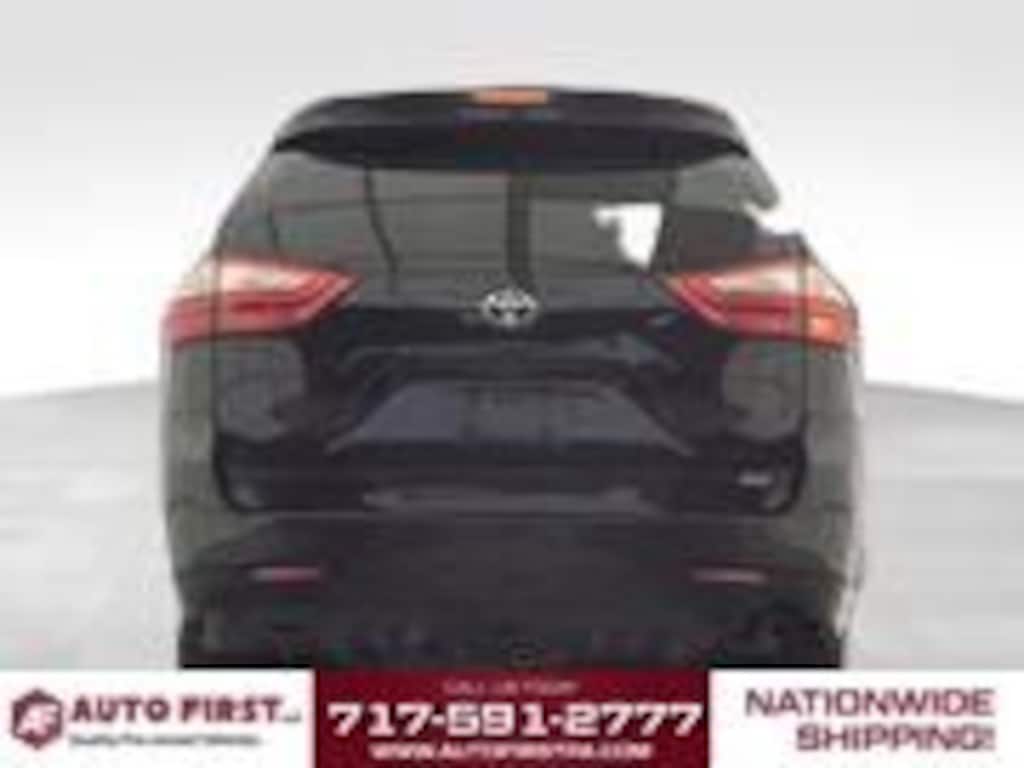 Used 2016 Toyota Sienna XLE Minivan/Van